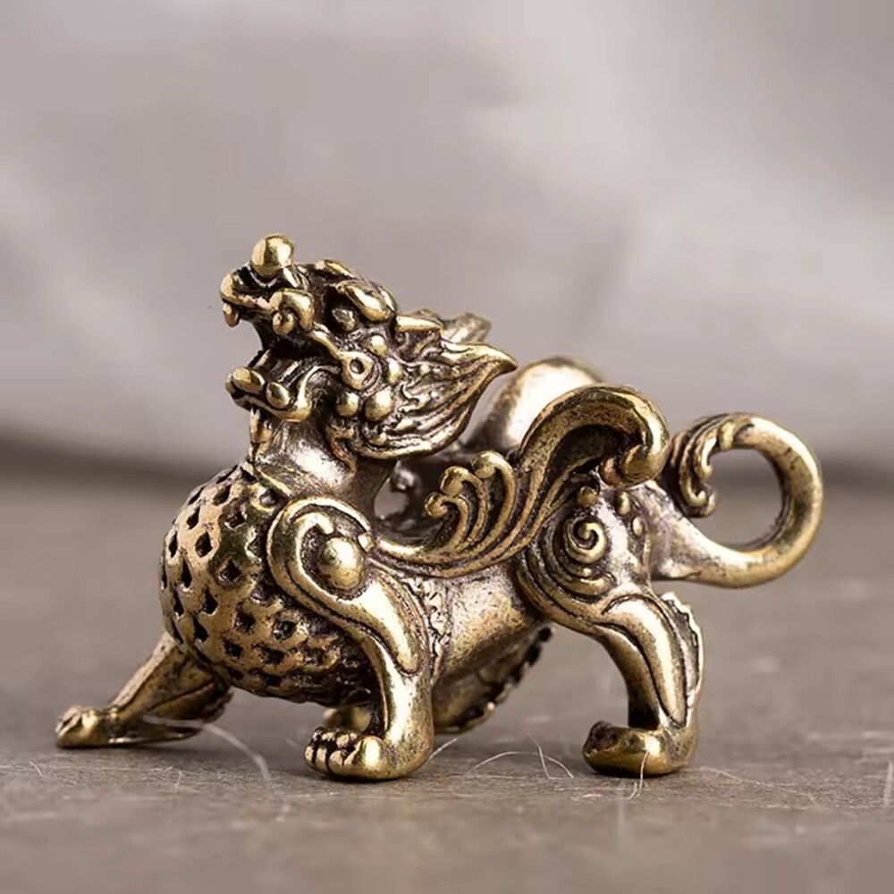 Mini Brass Pixiu Figurine – Chinese Mythical Lucky Dragon Beast Statue, Feng Shu